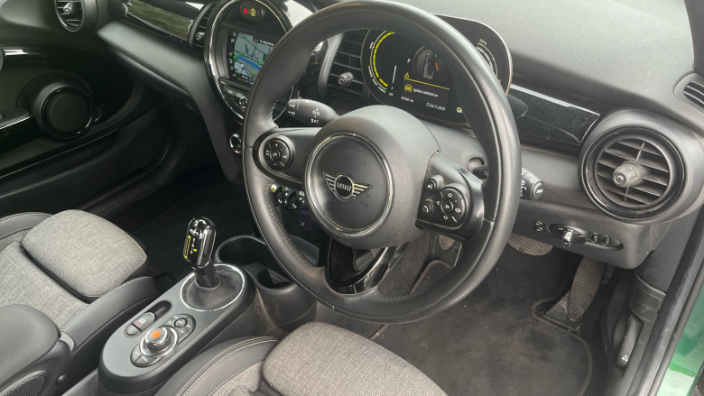 MINI Hatchback 135kW Cooper S Level 2 33kWh 3dr Auto Electric Hatchback